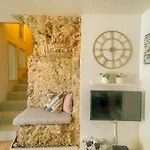 Historical Bica - 3 Bedroom Appartement *